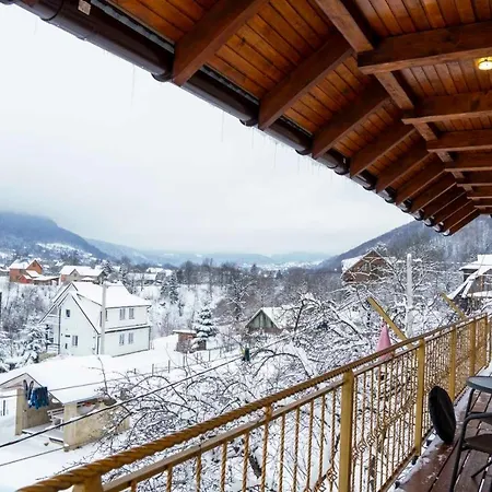 Навпроти Маковиці Apartmán